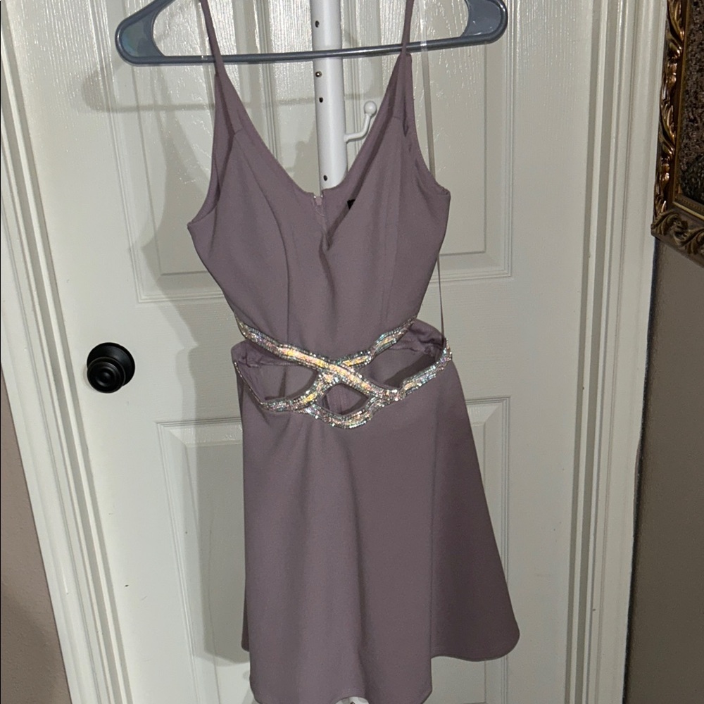 Chic Mauve Dress with Crystal Waist